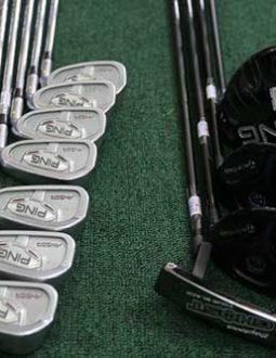 Các gậy của bộ golf Ping fullset đều có chất lượng như mới, hình thức bị xước do đã qua sử dụng của Golfer chuyên nghiệp