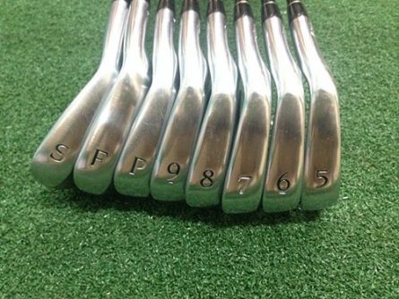 Bộ gậy sắt Mizuno JPX E301 gồm 8 gậy