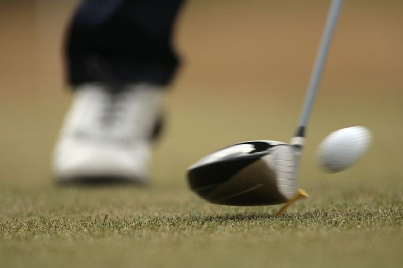 Hệ số smash factor liên quan đến khoảng cách gậy golf