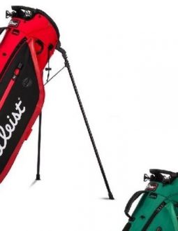 Túi golf hàng không dùng để đựng dụng cụ cần thiết khi golfer di chuyển bằng máy bay