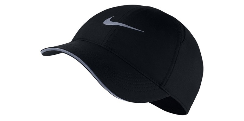 Nên thận trọng chọn đúng mũ golf Nike chính hãng