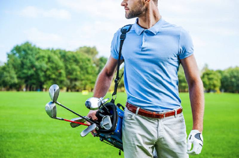 Chọn quần áo golf kích cỡ vừa vặn với cơ thể giúp golfer có cảm giác thoải mái nhất