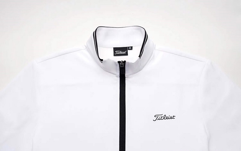 Áo khoác Titleist CH186 với 3 màu trắng, xám, đen cho người chơi lựa chọn