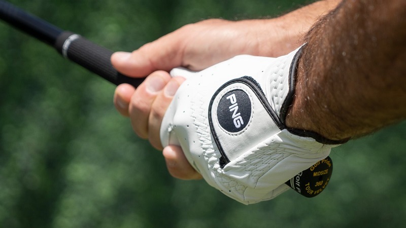Găng tay của Ping sở hữu thiết kế thông minh, rất được lòng golf thủ