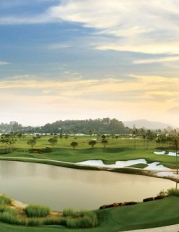Review chi tiết sân golf Sông Giá Hải Phòng: Thiết kế, dịch vụ và bảng giá chơi golf