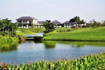 Review Chi Tiết Về Sân Golf Vân Trì: Địa Chỉ, Dịch Vụ, Bảng Giá Chơi Golf