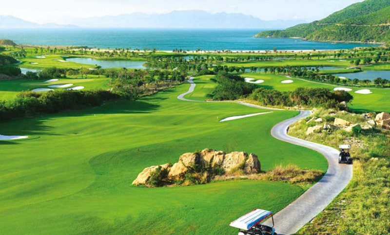 Sân Vinpearl Golf Nha Trang có tầm nhìn hướng ra biển