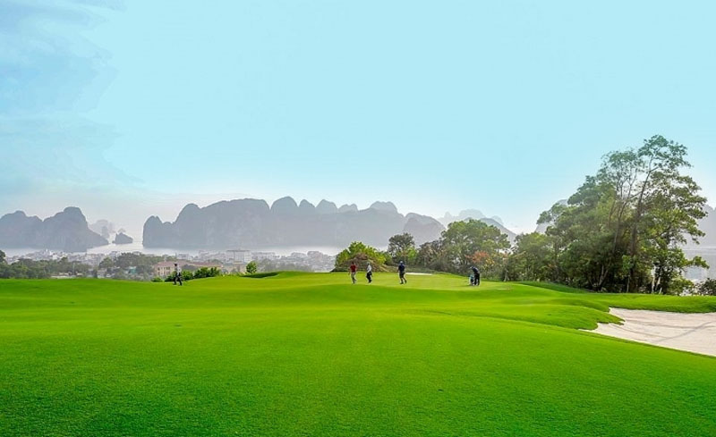 Sân golf Gia Lai là địa điểm được rất nhiều người chơi yêu thích