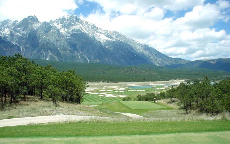 Dragon Snow Mountain là sân golf dài nhất thế giới hiện nay