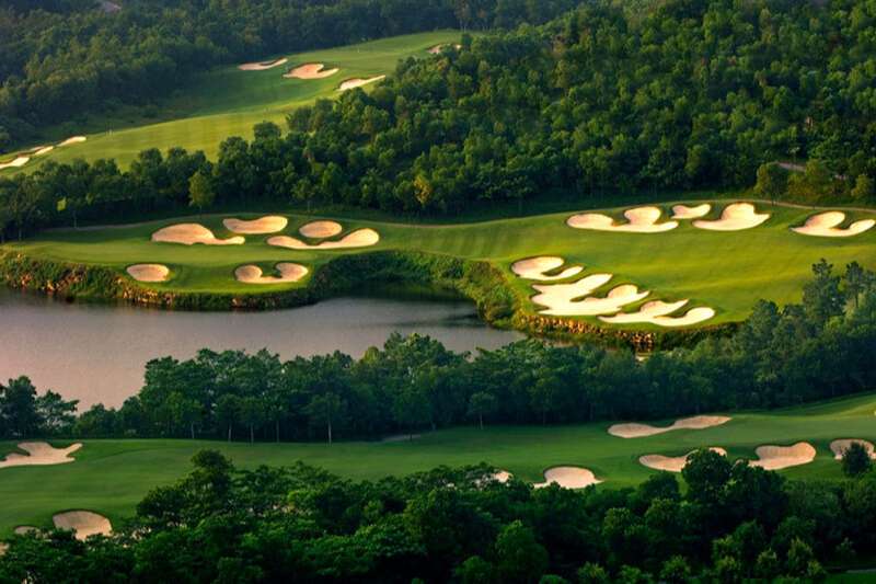 Sân golf lớn nhất thế giới Mission Hills Golf Club được nhiều golfer nổi tiếng yêu thích