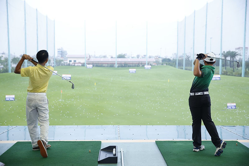 Tân Sơn Nhất Golf Course sử dụng loại cỏ Paspalum Platinum, phù hợp với đặc điểm đất của địa phương