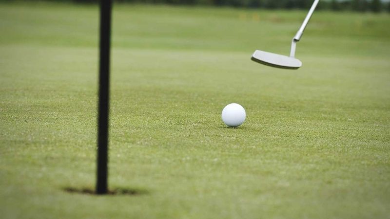 Golfer cần tập luyện putting golf bài bản để đạt hiệu quả tốt nhất