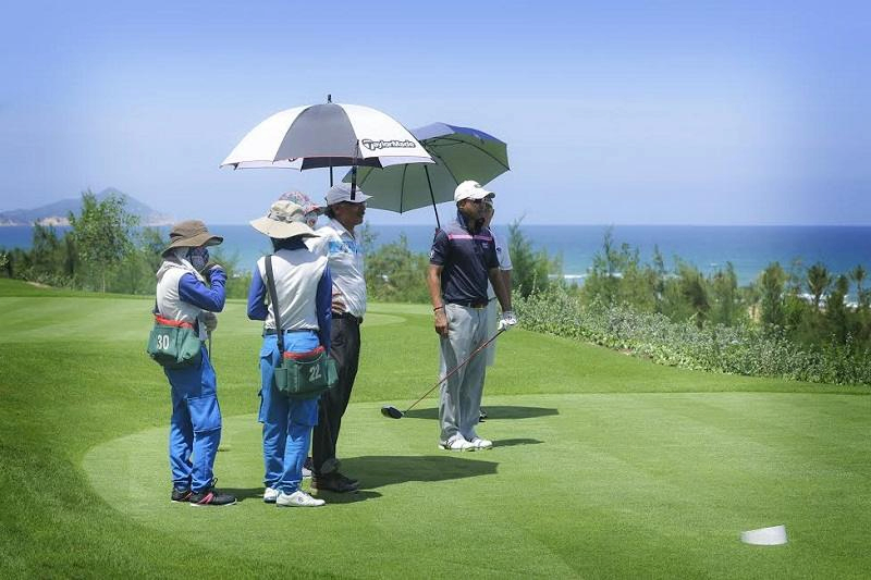 Sân golf Nghệ An sở hữu ưu điểm về cả thiết kế và mức giá