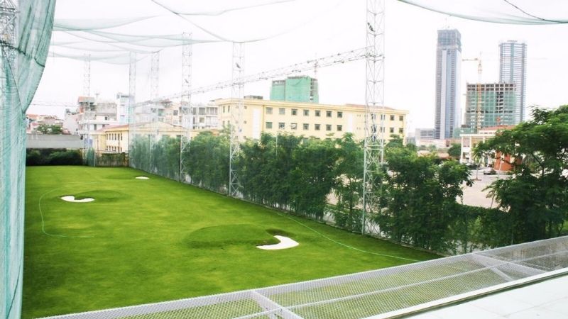 Sân tập golf Cầu Giấy được đông đảo người chơi lựa chọn