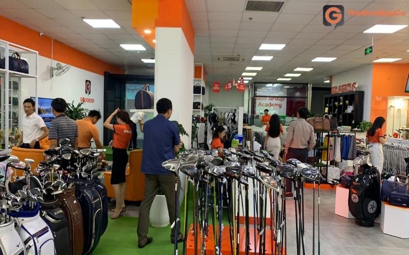 Showroom Miền Bắc tập nập đơn hàng của golfer