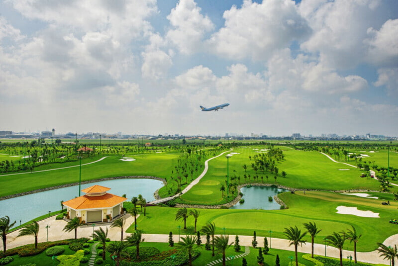 Sân tập golf miền Nam Tân Sơn Nhất sở hữu địa hình, cảnh quan và dịch vụ nổi bật