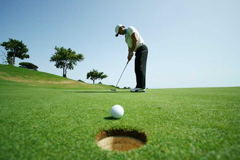 Lựa chọn gậy golf có độ loft phù hợp giúp golfer tối ưu hiệu suất đánh bóng