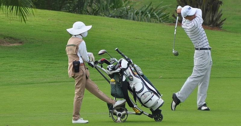 Nhân viên có vai trò quản lý các trang thiết bị có trên sân golf
