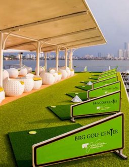 Sân tập golf BRG Golf Center có thiết kế ấn tượng, giúp golfer nâng cao trình độ chơi bóng