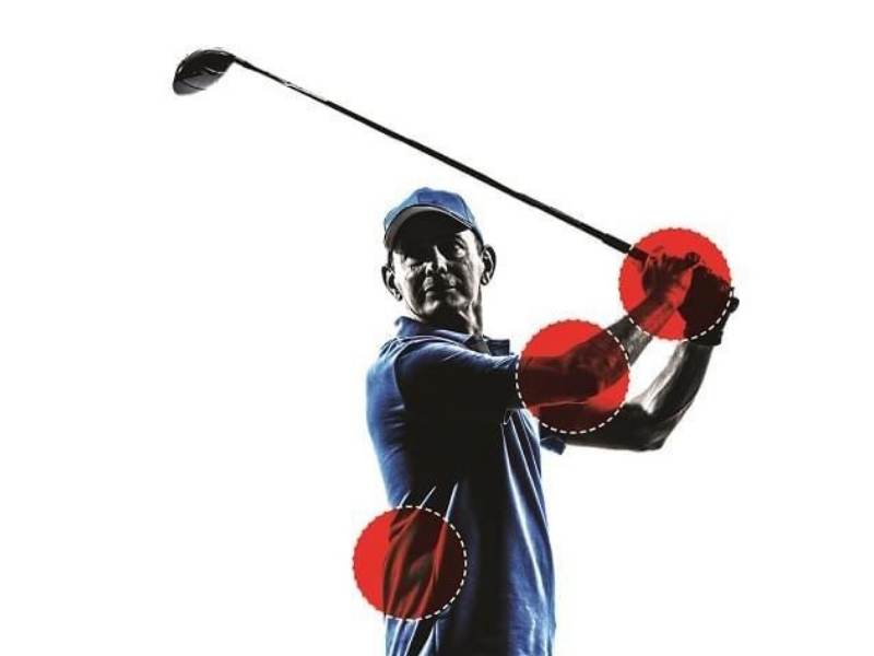 Đánh golf dễ khiến người chơi bị đau lưng do phải cử động mạnh 