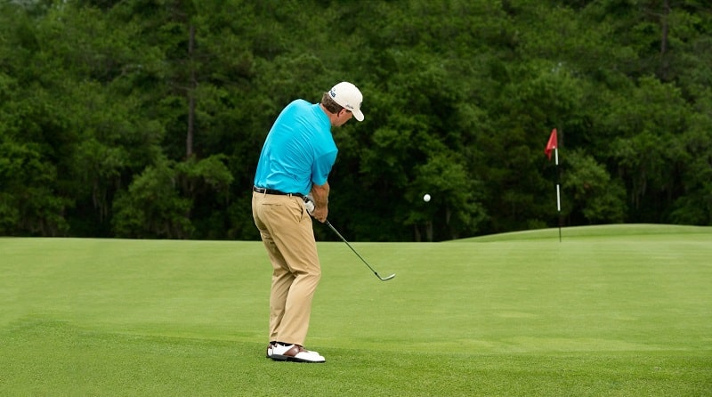Golfer cần cải thiện thể lực để hạn chế tình trạng đau nhức khi luyện tập