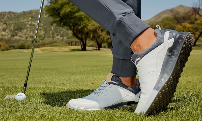Golfer cần dựa vào nhiều yếu tố khác nhau để lựa chọn đôi giày golf Ecco phù hợp