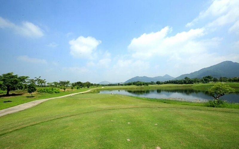 Sân golf Minh Trí thu hút nhiều golfer đến trải nghiệm