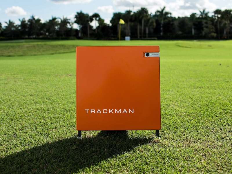 Cảm biến golf TrackMan có thể mô phỏng sân golf chân thực
