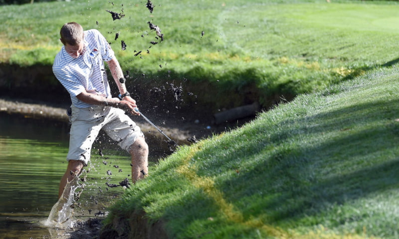 Bẫy nước trong golf được bố trí để gia tăng độ khó cho golfer