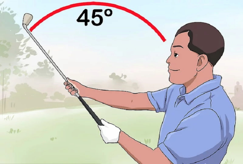 Golfer giữ gậy golf ở góc nghiêng 45 độ so với trước mặt