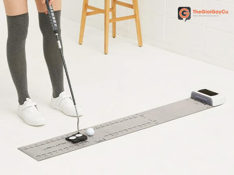 Thảm Putting Laser Pro với công nghệ hiện đại giúp cải thiện kỹ năng putting nhanh chóng